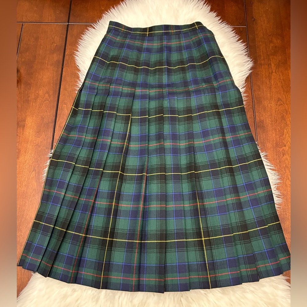 Aljean Vintage Size 6 Scottish Plaid Pleated Skirt 100% Wool Green Blue Red